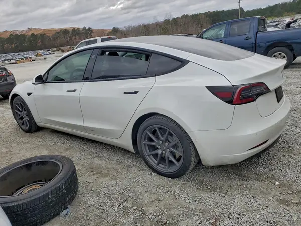 5YJ3E1EA4MF871528 2021 TESLA MODEL 3 - Image 2