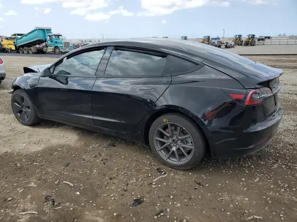 5YJ3E1EA4MF875501 2021 TESLA MODEL 3 - Image 2