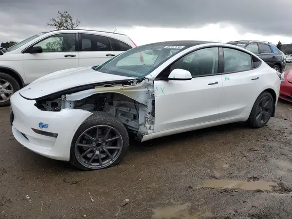 5YJ3E1EA4MF877037 2021 TESLA MODEL 3 - Image 1