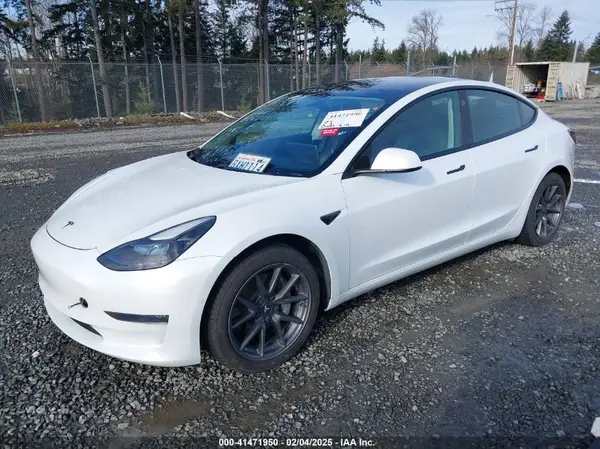 5YJ3E1EA4MF907895 2021 TESLA MODEL 3 - Image 2
