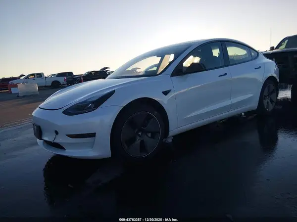 5YJ3E1EA4MF915771 2021 TESLA MODEL 3 - Image 2