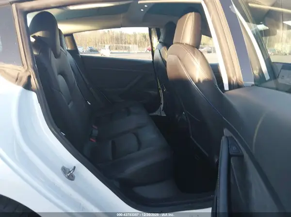 5YJ3E1EA4MF915771 2021 TESLA MODEL 3 - Image 8