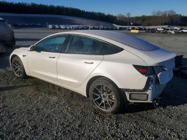 5YJ3E1EA4MF918539 2021 TESLA MODEL 3 - Image 2