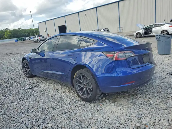 5YJ3E1EA4MF919352 2021 TESLA MODEL 3 - Image 2