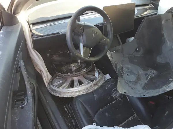 5YJ3E1EA4MF920047 2021 TESLA MODEL 3 - Image 8