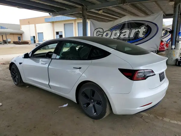 5YJ3E1EA4MF921425 2021 TESLA MODEL 3 - Image 2