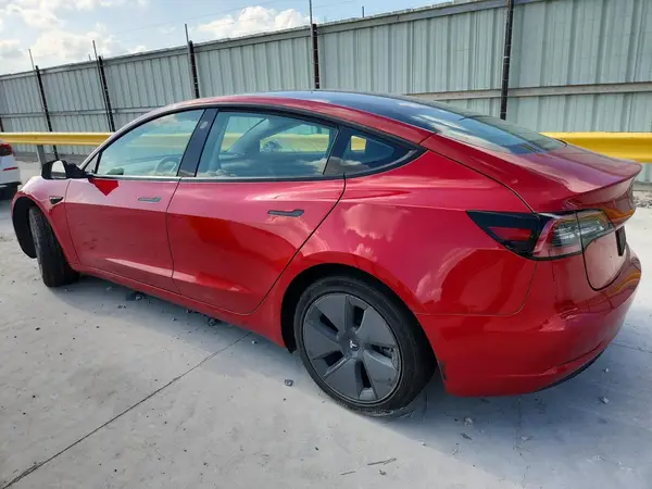 5YJ3E1EA4MF923319 2021 TESLA MODEL 3 - Image 2