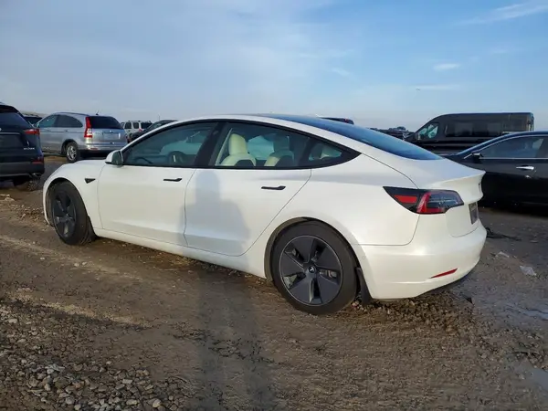 5YJ3E1EA4MF929363 2021 TESLA MODEL 3 - Image 2