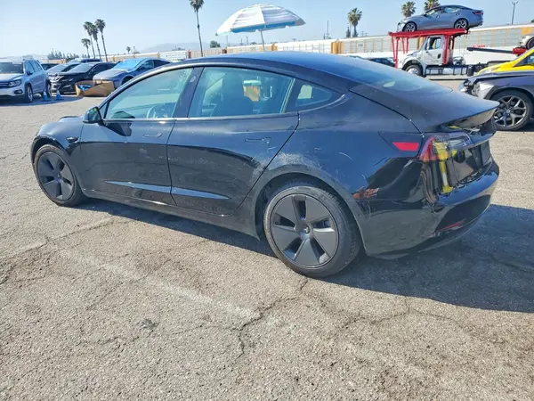 5YJ3E1EA4MF939262 2021 TESLA MODEL 3 - Image 2