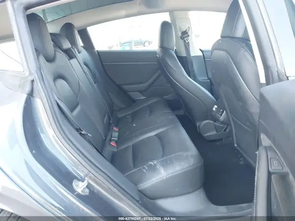 5YJ3E1EA4MF940105 2021 TESLA MODEL 3 - Image 8