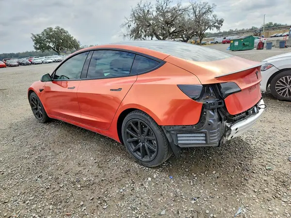 5YJ3E1EA4MF963609 2021 TESLA MODEL 3 - Image 2