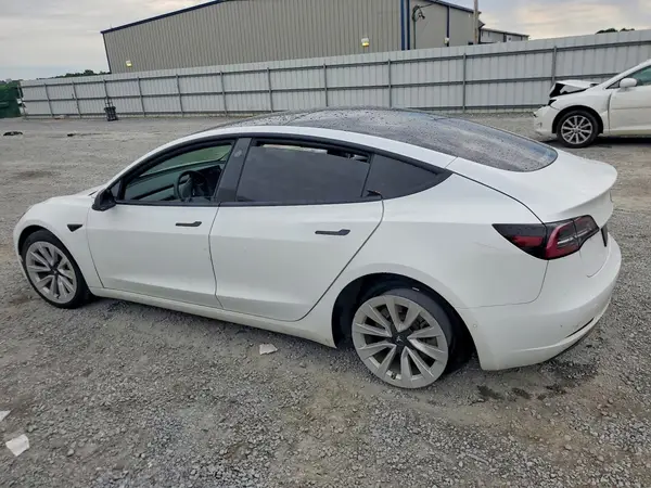 5YJ3E1EA4MF977834 2021 TESLA MODEL 3 - Image 2