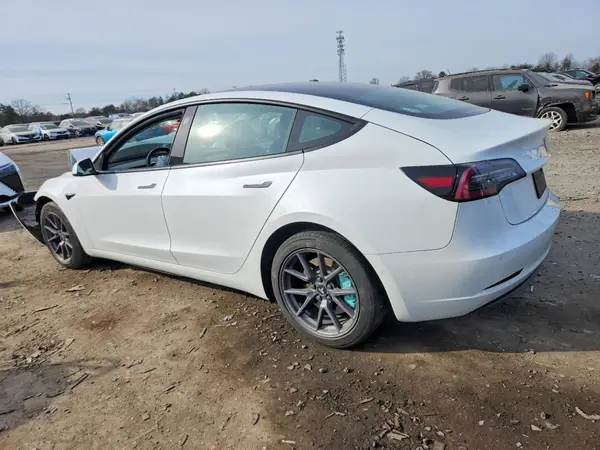 5YJ3E1EA4MF982564 2021 TESLA MODEL 3 - Image 2