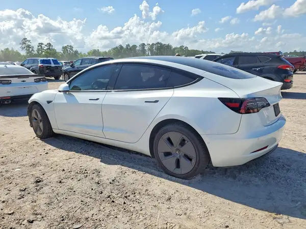 5YJ3E1EA4MF982970 2021 TESLA MODEL 3 - Image 2
