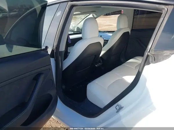 5YJ3E1EA4NF105929 2022 TESLA MODEL 3 - Image 8