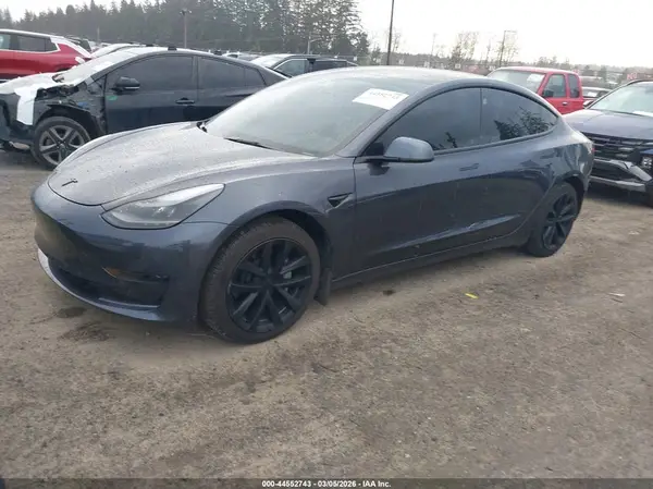 5YJ3E1EA4NF106420 2022 TESLA MODEL 3 - Image 2
