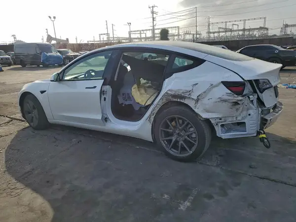 5YJ3E1EA4NF120169 2022 TESLA MODEL 3 - Image 2