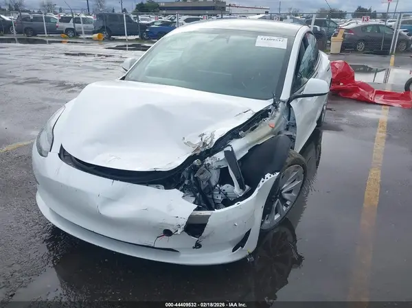 5YJ3E1EA4NF120303 2022 TESLA MODEL 3 - Image 2