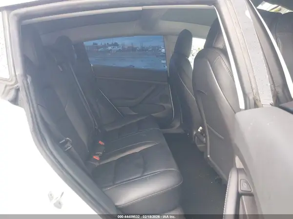 5YJ3E1EA4NF120303 2022 TESLA MODEL 3 - Image 8