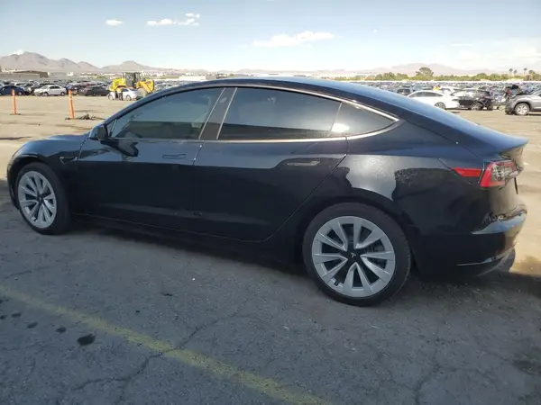 5YJ3E1EA4NF133035 2022 TESLA MODEL 3 - Image 2