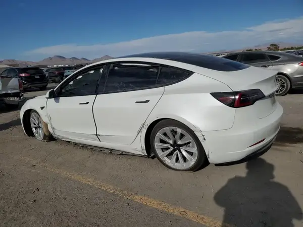 5YJ3E1EA4NF154435 2022 TESLA MODEL 3 - Image 2