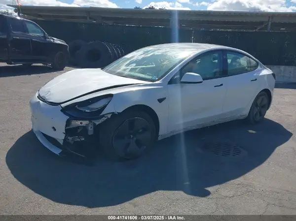 5YJ3E1EA4NF169940 2022 TESLA MODEL 3 - Image 2