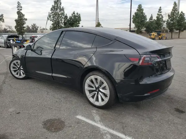 5YJ3E1EA4NF185331 2022 TESLA MODEL 3 - Image 2