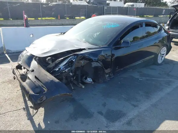 5YJ3E1EA4NF186754 2022 TESLA MODEL 3 - Image 2