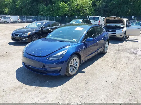 5YJ3E1EA4NF188388 2022 TESLA MODEL 3 - Image 2
