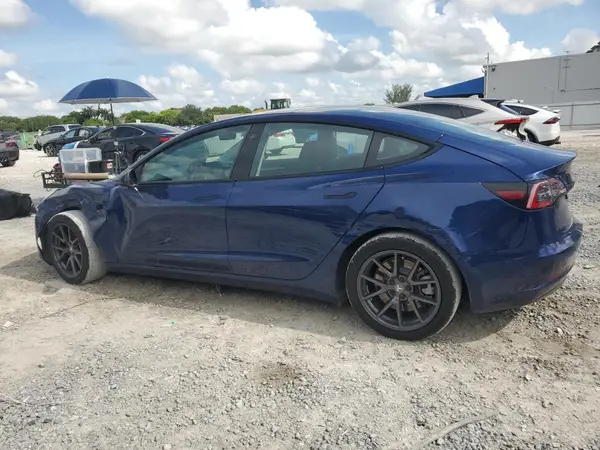 5YJ3E1EA4NF188732 2022 TESLA MODEL 3 - Image 2