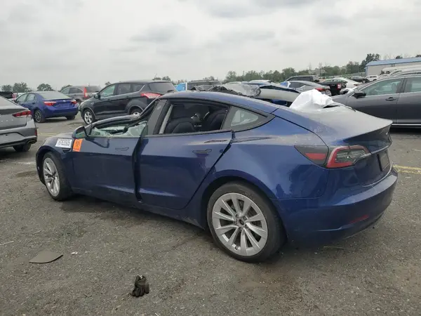 5YJ3E1EA4NF189640 2022 TESLA MODEL 3 - Image 2