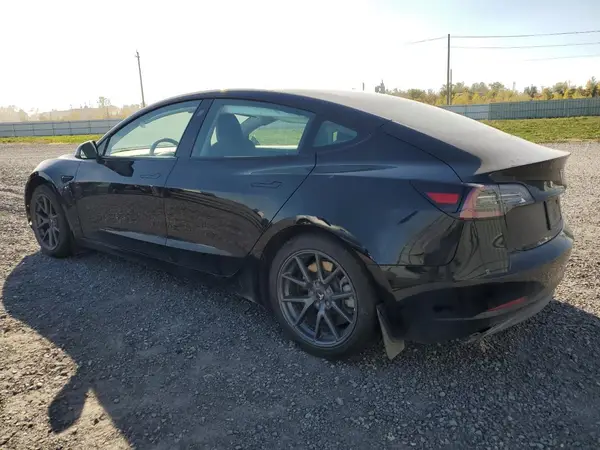 5YJ3E1EA4NF196880 2022 TESLA MODEL 3 - Image 2