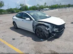 5YJ3E1EA4NF197110 2022 TESLA MODEL 3