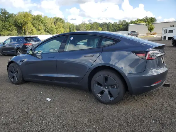 5YJ3E1EA4NF207909 2022 TESLA MODEL 3 - Image 2
