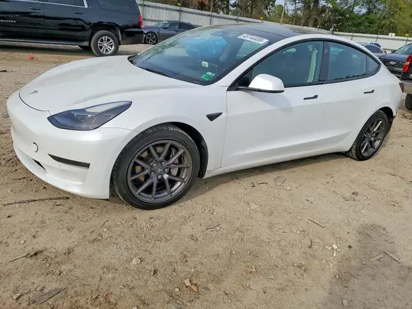 5YJ3E1EA4NF230638 2022 TESLA MODEL 3 - Image 1