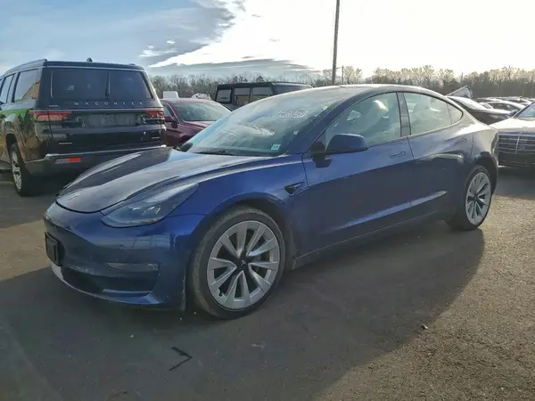 5YJ3E1EA4NF285574 2022 TESLA MODEL 3 - Image 1