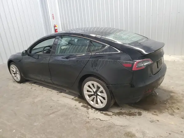 5YJ3E1EA4NF285624 2022 TESLA MODEL 3 - Image 2