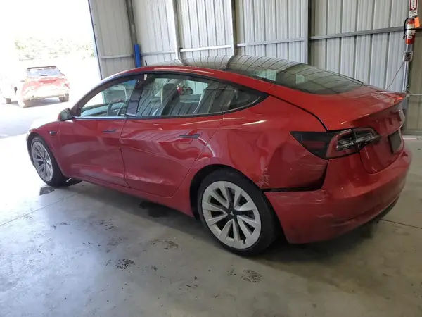 5YJ3E1EA4NF287437 2022 TESLA MODEL 3 - Image 2