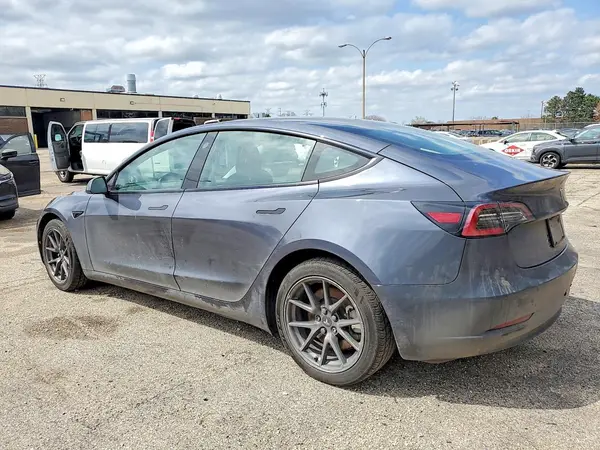 5YJ3E1EA4NF287518 2022 TESLA MODEL 3 - Image 2