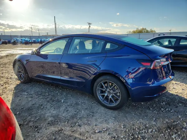 5YJ3E1EA4NF287597 2022 TESLA MODEL 3 - Image 2