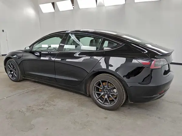 5YJ3E1EA4NF288006 2022 TESLA MODEL 3 - Image 2