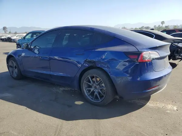 5YJ3E1EA4NF288491 2022 TESLA MODEL 3 - Image 2