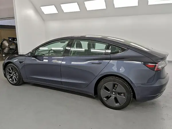 5YJ3E1EA4NF289320 2022 TESLA MODEL 3 - Image 2
