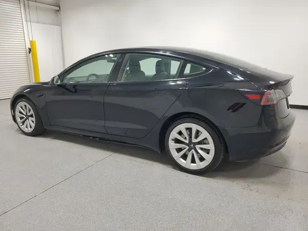 5YJ3E1EA4NF290371 2022 TESLA MODEL 3 - Image 2