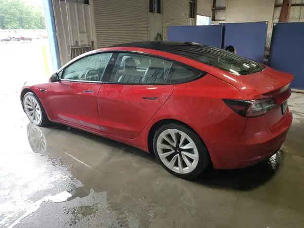 5YJ3E1EA4NF290743 2022 TESLA MODEL 3 - Image 2