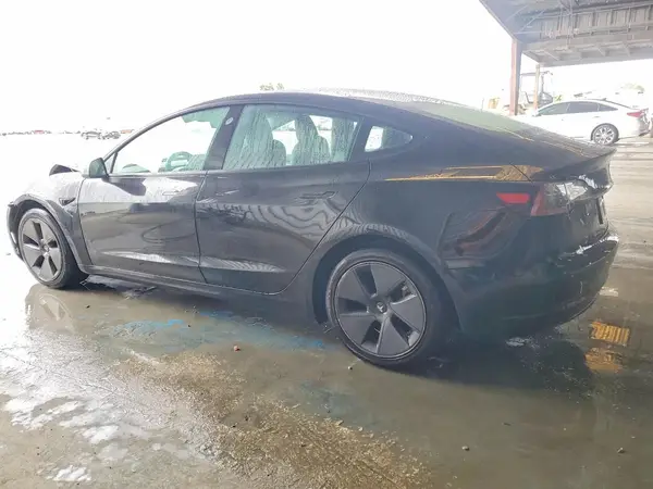 5YJ3E1EA4NF290869 2022 TESLA MODEL 3 - Image 2