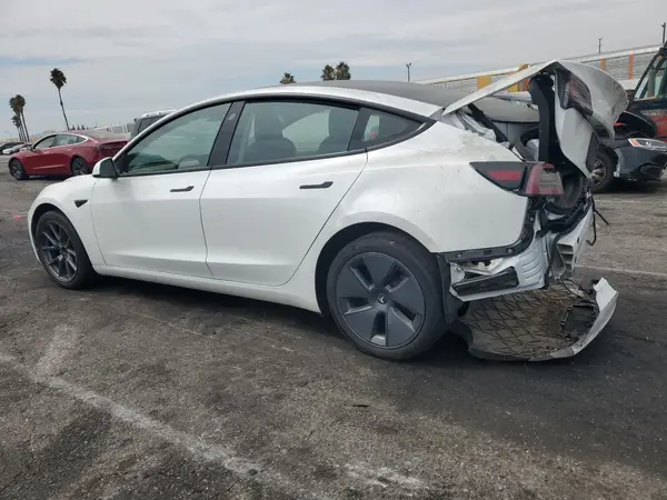 5YJ3E1EA4NF295442 2022 TESLA MODEL 3 - Image 2
