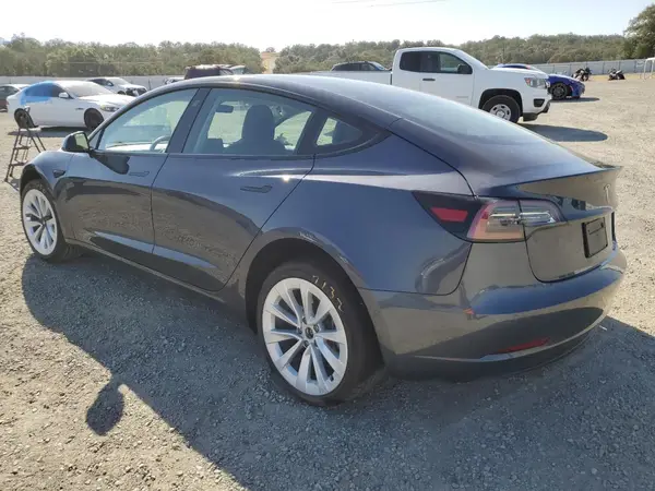 5YJ3E1EA4NF299961 2022 TESLA MODEL 3 - Image 2