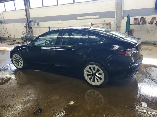 5YJ3E1EA4NF304852 2022 TESLA MODEL 3 - Image 2
