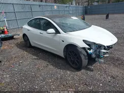 5YJ3E1EA4NF307038 2022 TESLA MODEL 3